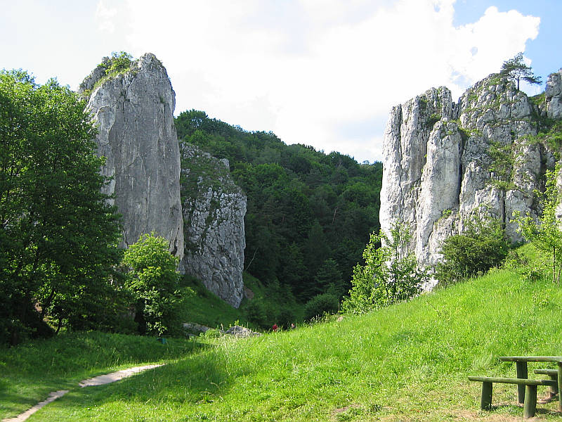 Файл:Dolina-bolechowicka-brama-1.jpg