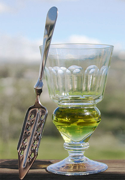 Файл:Absinthe-glass.jpg