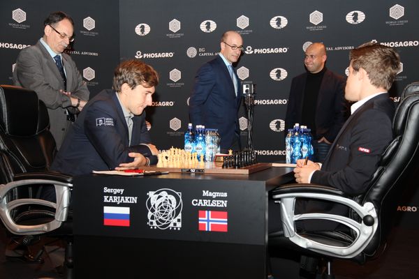 Файл:World Chess Championship 2016 Game 6 - 5.jpg