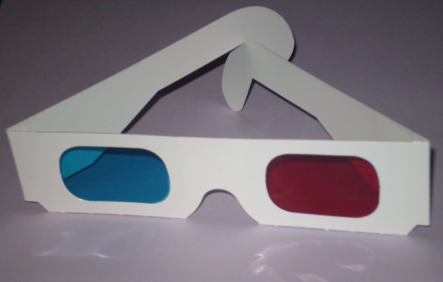 Файл:Anaglyph glasses.png