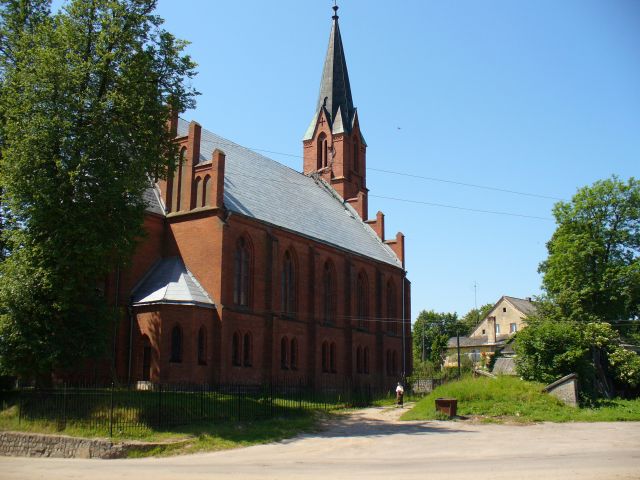 Файл:Lasdehnen Kirche.jpg