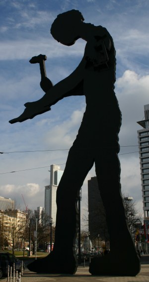Файл:WorkingMan.jpg