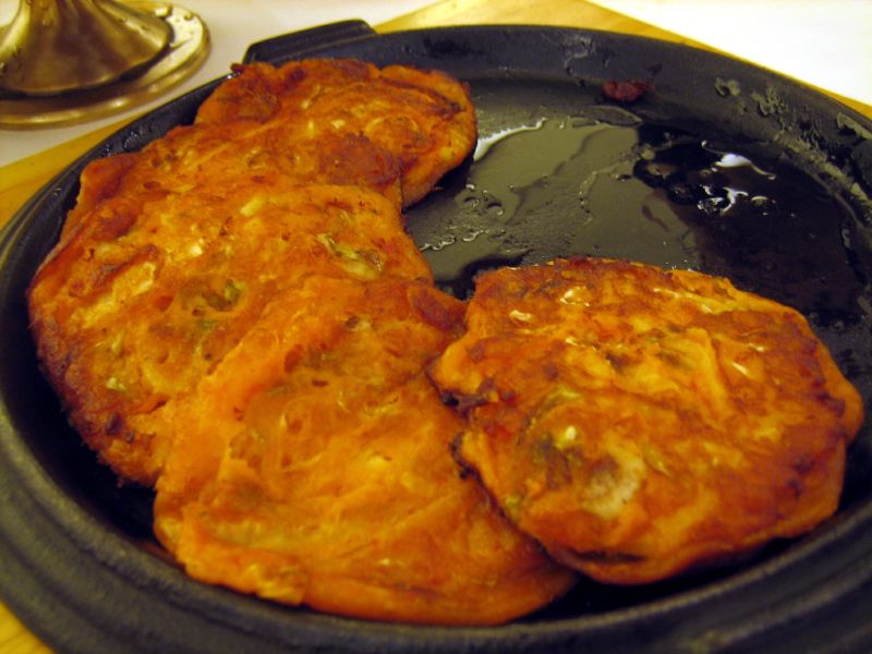 Файл:Korean pancake-Kimchijeon-01.jpg