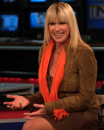 Файл:SuzanneSomersByPhilKonstantin.jpg
