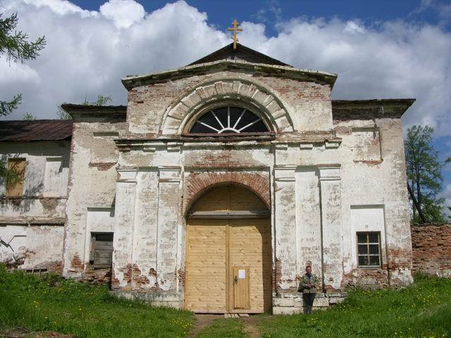 Файл:Alexandro-Oshevensky Monastery-2.jpg