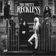 Обложка альбома The Pretty Reckless «The Pretty Reckless» (2010)