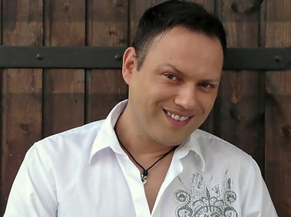 Файл:Mark Ashley.jpg