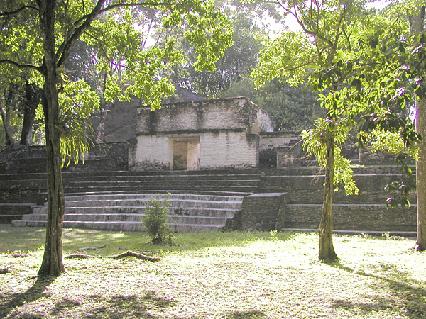 Файл:Cahal Pech Belize.jpg