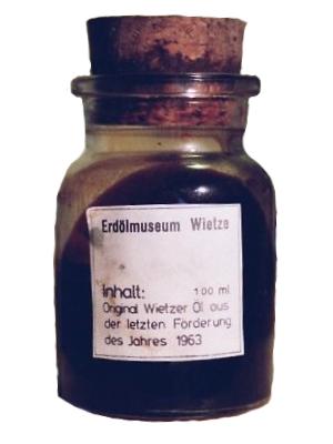 Файл:Petroleum cm06.jpg