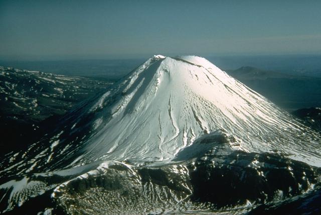 Файл:MountNgauruhoe.jpg