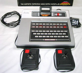 Файл:Odyssey2 w box.jpg