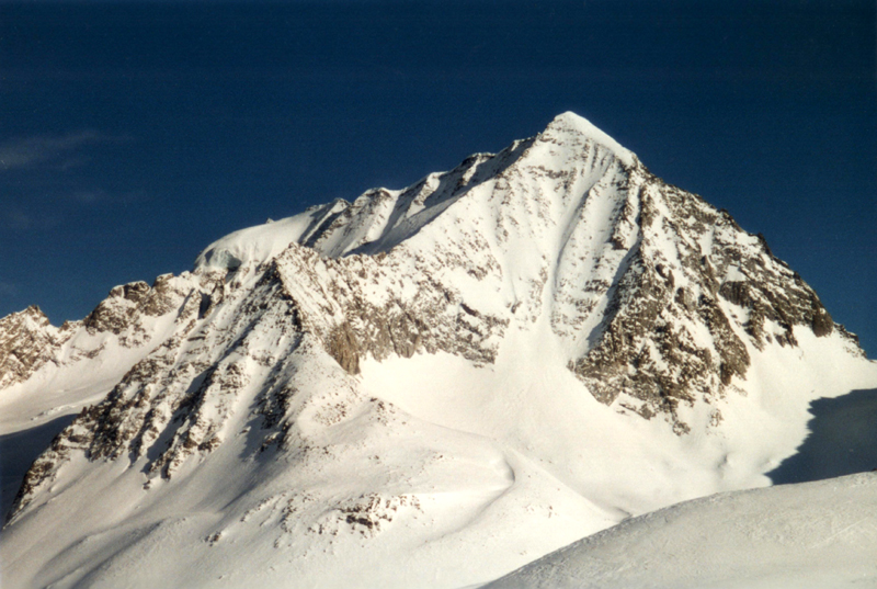 Файл:Hochgall fromW.jpg