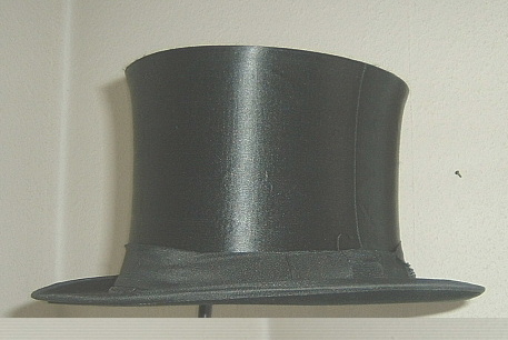 Файл:Chapeauclaque2.jpg