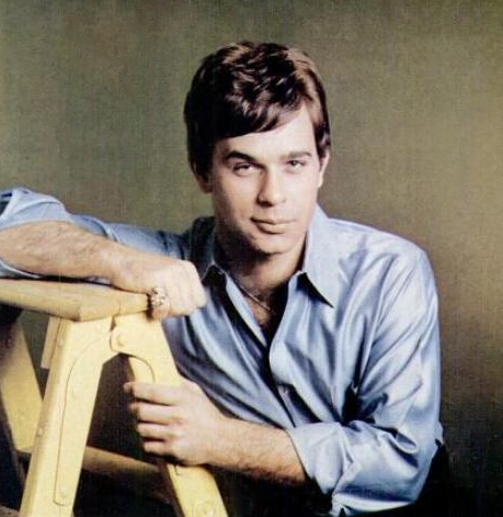 Файл:Lou Christie.png