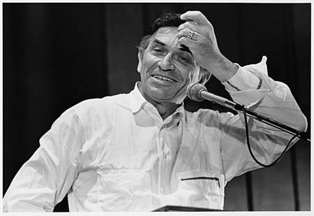 Файл:Bill Graham.jpg