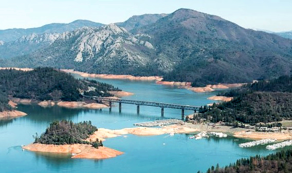 Файл:Shasta Lake 2016 Pit River Bridge.jpg