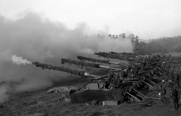 Файл:M107 firing.jpg