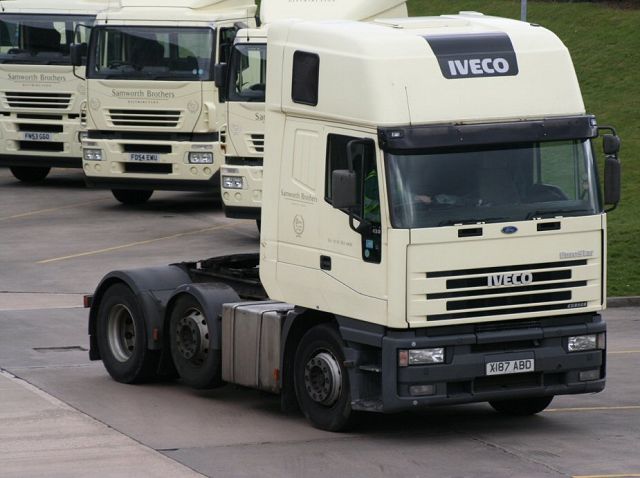 Файл:Iveco-EuroStar-44.jpg