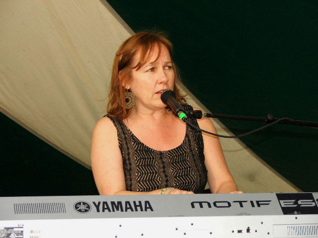 Файл:Iris Dement 2 - Ron Baker - 2007.jpg