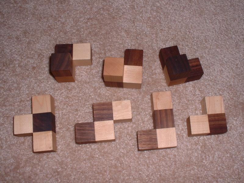 Файл:Soma-cube-disassembled.jpg