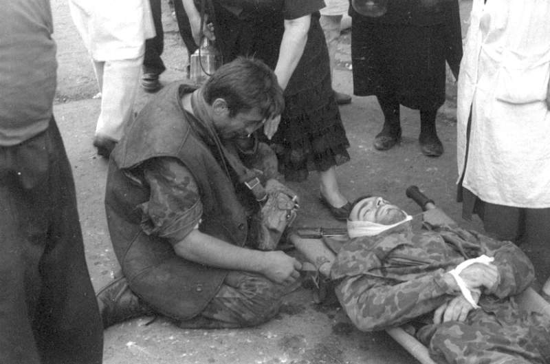 Файл:Dead Soldier during Tbilisi War.jpg