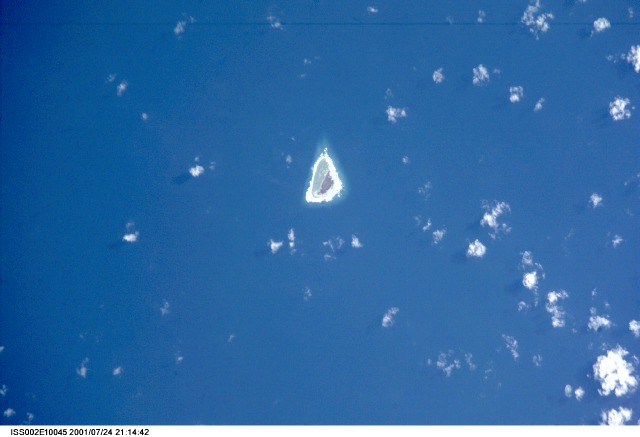 Файл:ISS002-E-10045PhoenixRawaki.jpg