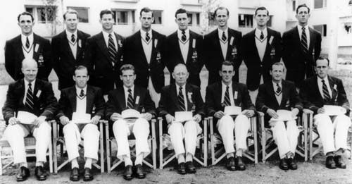 Файл:1952 Aust RowingSquad.jpg