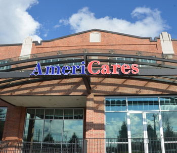 Файл:AmeriCares Headquarters FrontLogo 2013.jpg