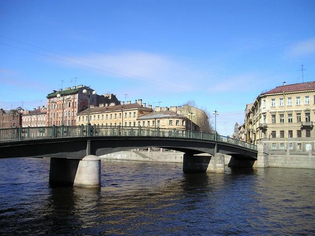 Файл:English Bridge (Saint Petersburg).jpg