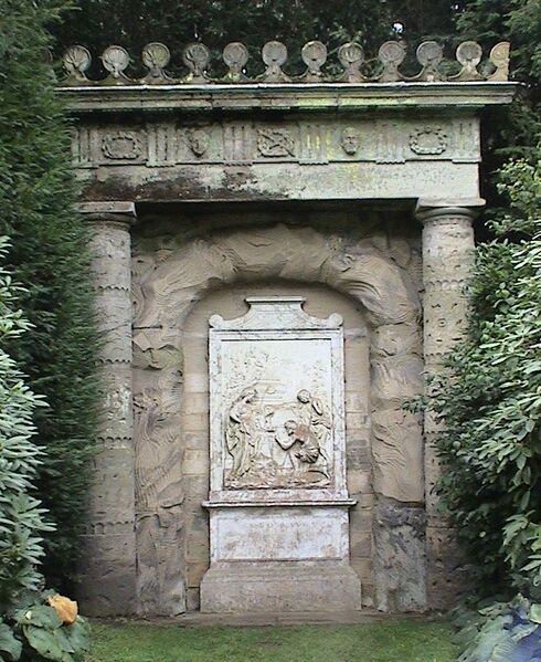 Файл:Shugborough shepherds monument.JPG