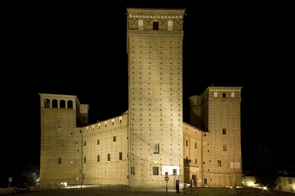 Файл:Castello Fossano.jpg