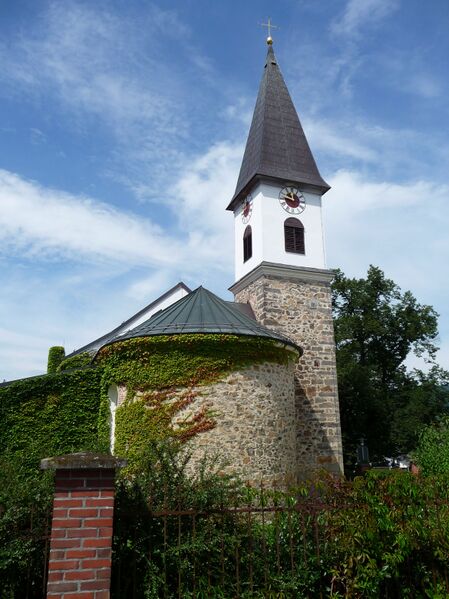 Файл:Pfarrkirche Schaufling.JPG