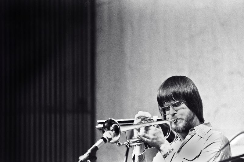 Файл:Tom Harrell.jpg