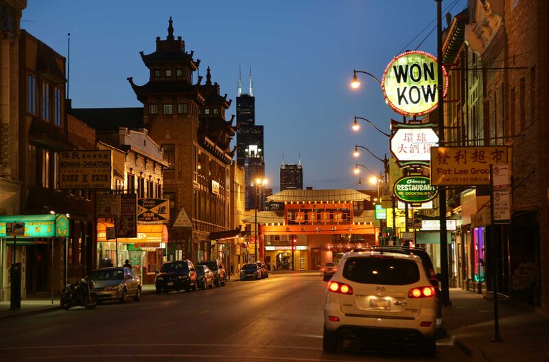 Файл:Chicago Chinatown night.jpg