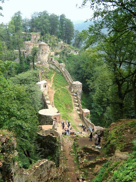 Файл:RudkhanCastle.JPG