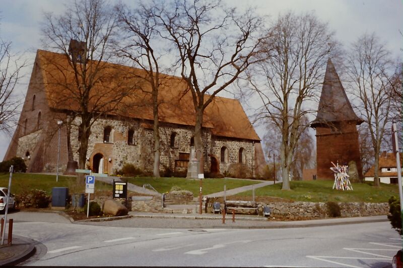 Файл:St Mauritius Kirche Hittfeld.JPG