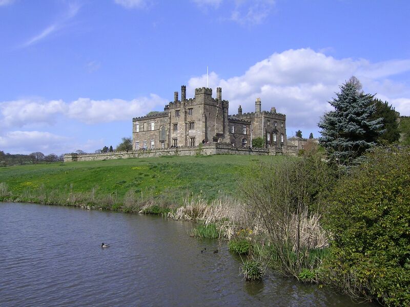 Файл:Ripley Castle - panoramio.jpg