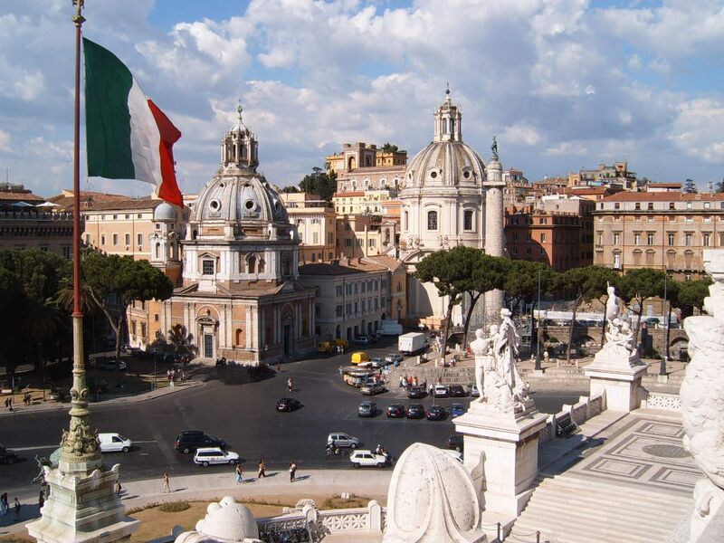 Файл:Roma Piazza Venezia.jpg