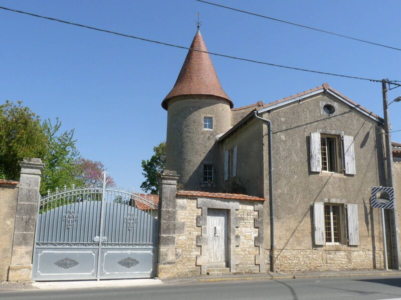 Файл:Fouqueure tourelle.JPG