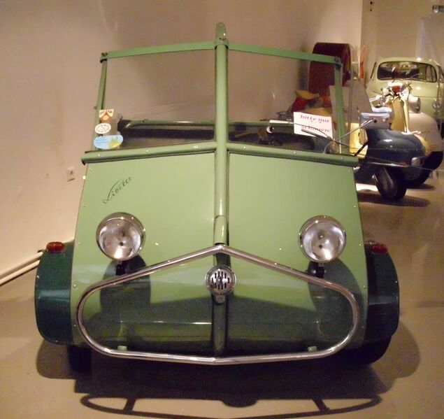 Файл:Libelle Allwetter-Autoroller 1954 Front.JPG