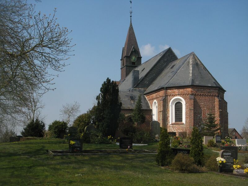 Файл:Poppenbuell kirche.JPG