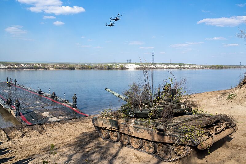 Файл:MotorizedRifleExercise2019-08.jpg