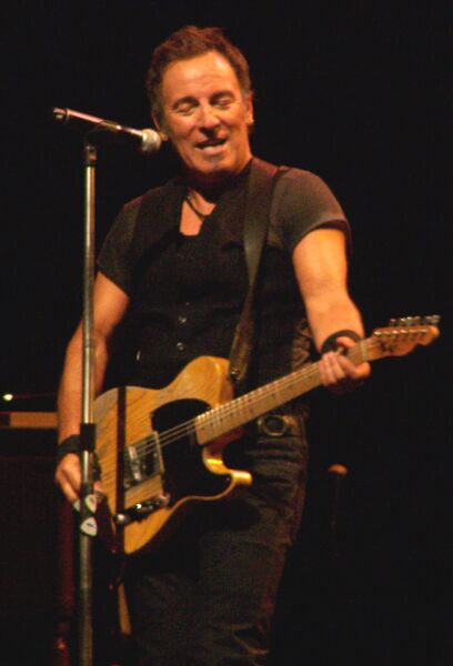 Файл:Springsteen with Telecaster cropped.jpg