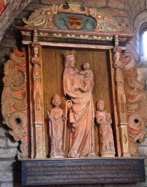 Файл:Husaby Dom Altar kath.JPG