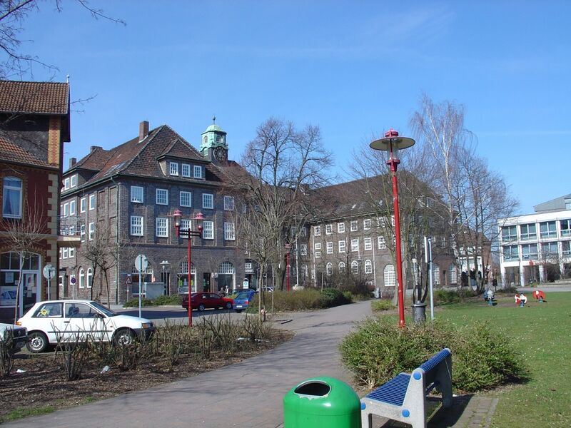 Файл:Rathaus in Lehrte.JPG