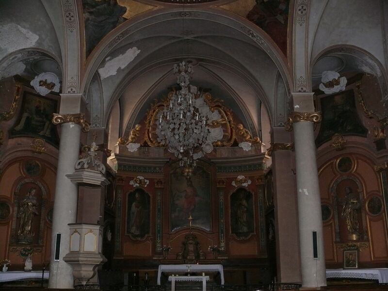 Файл:Traves Church interior.JPG