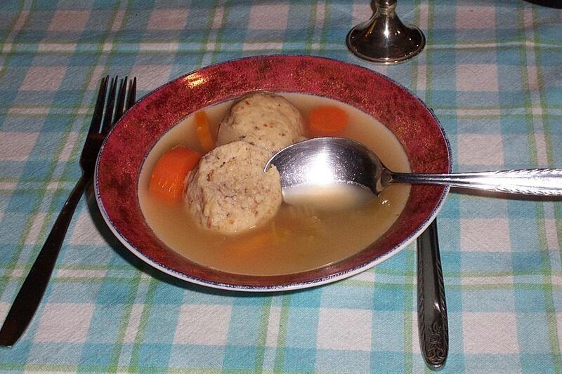 Файл:Matzah balls.JPG
