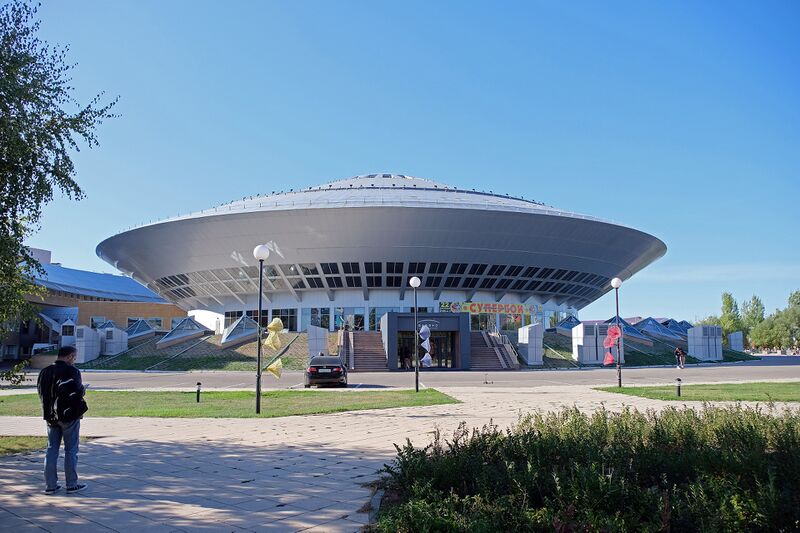 Няйф:Nur-Sultan Circus.jpg