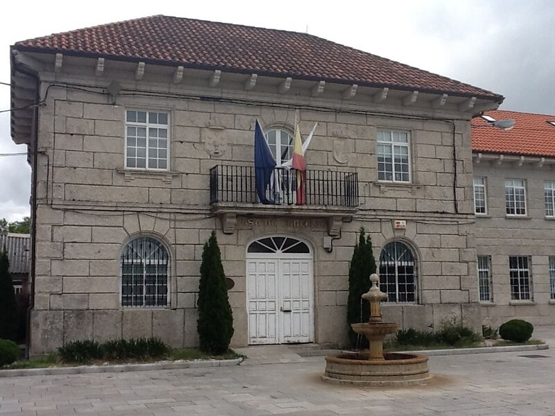 Файл:Casa do Concello do Irixo.JPG
