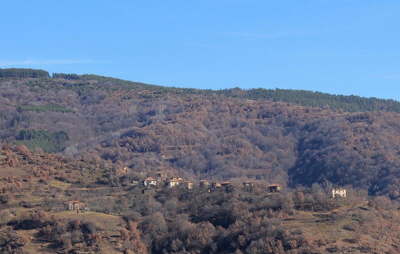 Файл:General view of Zoychene.JPG